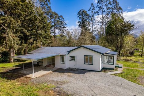 Photo of property in 5 Stock Road, Murchison, 7007