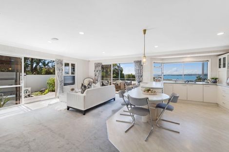 Photo of property in 1 Page Point, Mellons Bay, Auckland, 2014