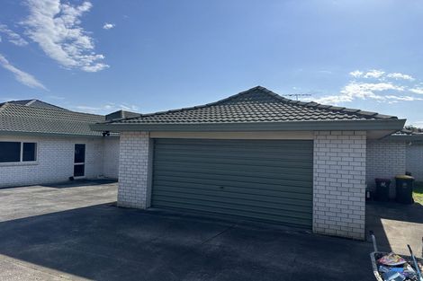 Photo of property in 2/20 Mt Blanc Place, Northpark, Auckland, 2013