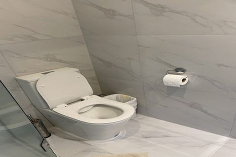 Photo of property in 2/13 Chilcott Road, Henderson, Auckland, 0612