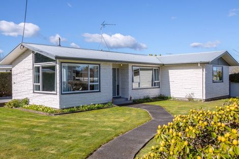 Photo of property in 73 Kempton Street, Greytown, 5712