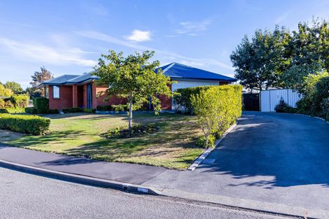 Photo of property in 1 Eric Batchelor Place, Waimate, 7924