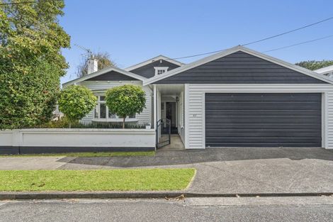 Photo of property in 87 Pendarves Street, New Plymouth, 4310