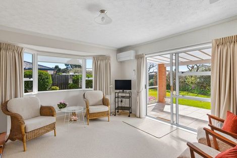 Photo of property in 22 Andrew Street, Waikanae, 5036