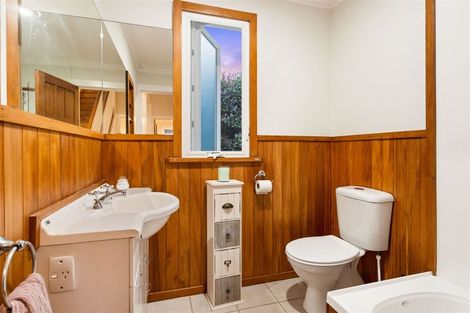 Photo of property in 176 Wishart Road, Helensville, 0875