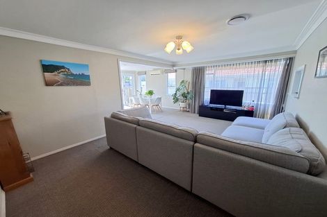 Photo of property in 21 Tarahua Road, Vogeltown, New Plymouth, 4310