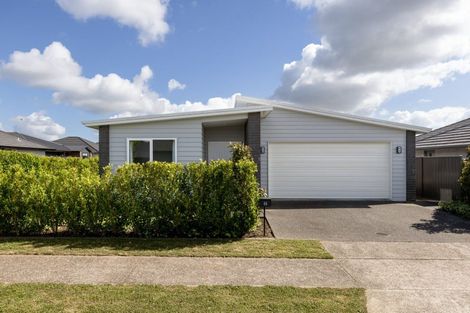 Photo of property in 66 Tabraham Crescent, Pyes Pa, Tauranga, 3112
