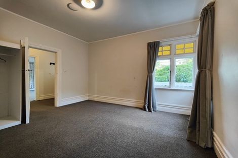 Photo of property in 10 Governor Road, Northland, Wellington, 6012