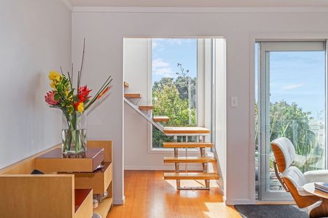 Photo of property in 8 Sykes Avenue, Hatfields Beach, Orewa, 0931