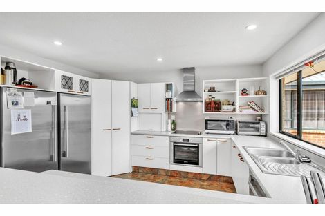 Photo of property in 6 Mclean Place, Woodend, 7610