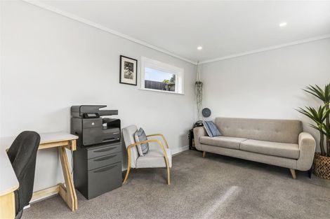 Photo of property in 90 Kiwitea Street, Sandringham, Auckland, 1041