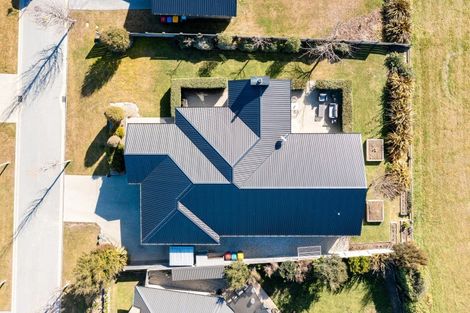 Photo of property in 11 Sunnyside Lane, Wanaka, 9305