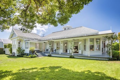 Photo of property in 126 Calliope Road, Stanley Point, Auckland, 0624