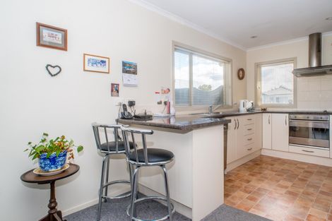 Photo of property in 310a Kahutia Street, Gisborne, 4010