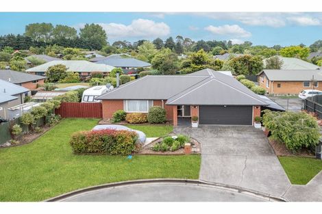 Photo of property in 2 Cobden Place, Woodend, 7610