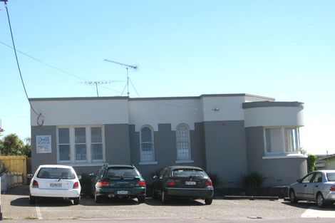 Photo of property in 2/225 Onewa Road, Birkenhead, Auckland, 0626