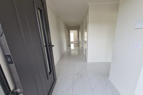 Photo of property in 28 Manor Park Road, Manor Park, Lower Hutt, 5019