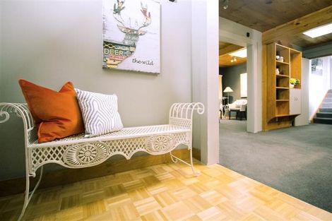 Photo of property in 18 Ridgewood Crescent, Birkenhead, Auckland, 0626