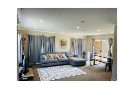 Photo of property in 53 Barbados Drive, Unsworth Heights, Auckland, 0632