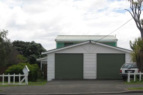 Photo of property in 752 Whangaparaoa Road, Manly, Whangaparaoa, 0930
