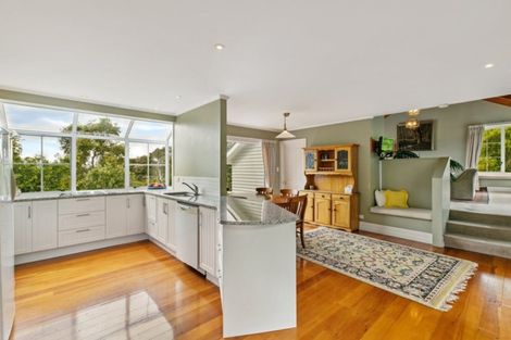 Photo of property in 207 Woodlands Park Road, Titirangi, Auckland, 0604