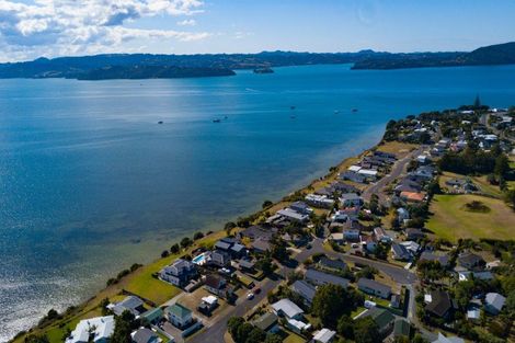 Photo of property in 27 Manaia View Road, One Tree Point, 0118
