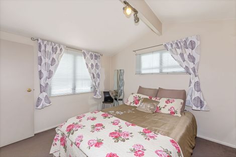 Photo of property in 1/33 Nile Road, Kelston, Auckland, 0602