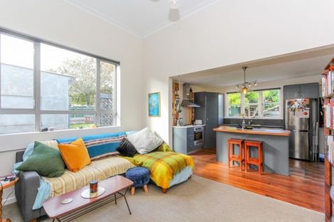 Photo of property in 25 Gaine Street, New Plymouth, 4310