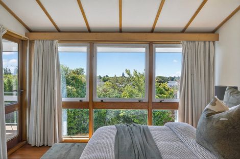 Photo of property in 1 Dyers Pass Road, Cashmere, Christchurch, 8022