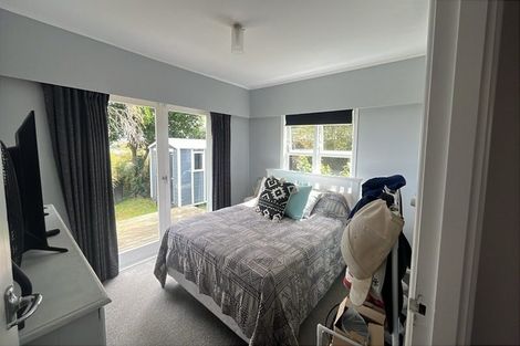 Photo of property in 1/16 Roseburn Place, Pakuranga, Auckland, 2010