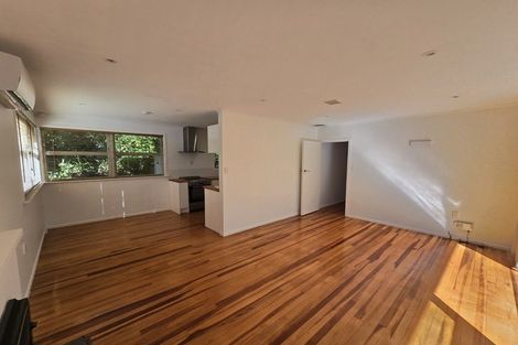 Photo of property in 38 Catherine Crescent, Paparangi, Wellington, 6037