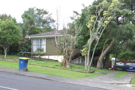 Photo of property in 14 Kemp Road, Massey, Auckland, 0614