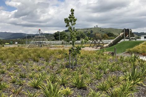 Photo of property in 75 Dunkeld Drive, Papamoa, 3118