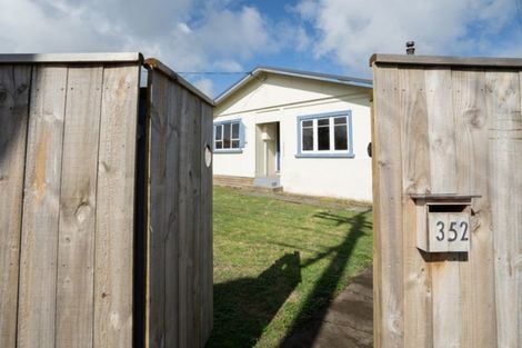 Photo of property in 352 Carrington Street, Vogeltown, New Plymouth, 4310