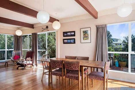 Photo of property in 9 Duncan Street, Waikawa Beach, Levin, 5573