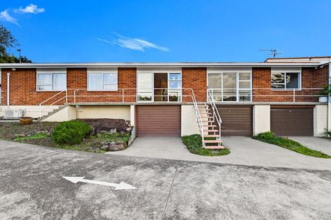Photo of property in 10/16 Willerton Avenue, New Lynn, Auckland, 0600