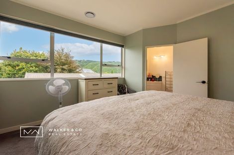 Photo of property in 1 Roband Crescent, Brown Owl, Upper Hutt, 5018