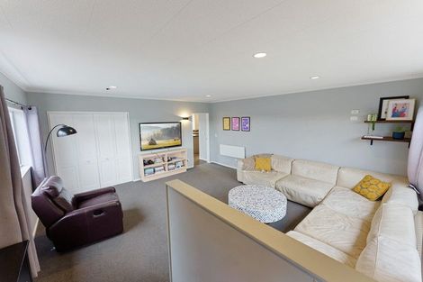 Photo of property in 33 Margaret Road, Raumati Beach, Paraparaumu, 5032