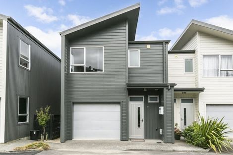 Photo of property in 12/3 Severn Street, Island Bay, Wellington, 6023