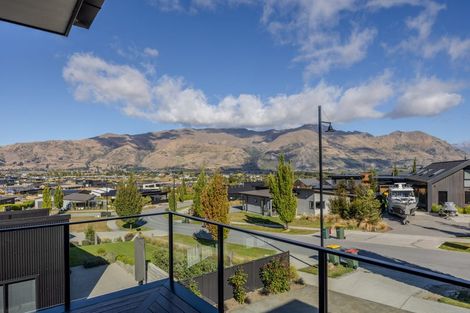 Photo of property in 8 Mills Road, Wanaka, 9305