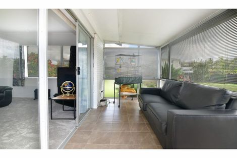 Photo of property in 1/127 Centreway Road, Orewa, 0931