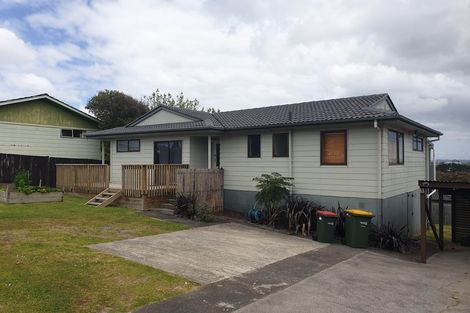 Photo of property in 33 Hobsonville Road, West Harbour, Auckland, 0618