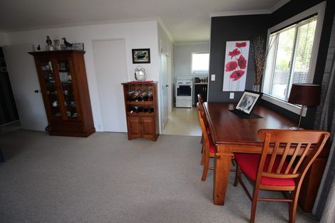 Photo of property in 15 Newton Place, Westbrook, Palmerston North, 4412