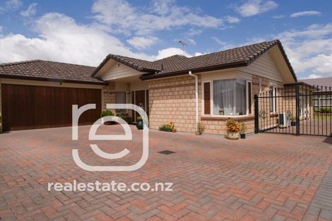 Photo of property in 14 Monash Place, Flat Bush, Auckland, 2016