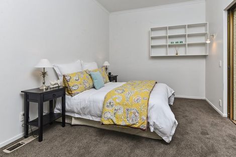 Photo of property in 8 Awanui Street, Birkenhead, Auckland, 0626