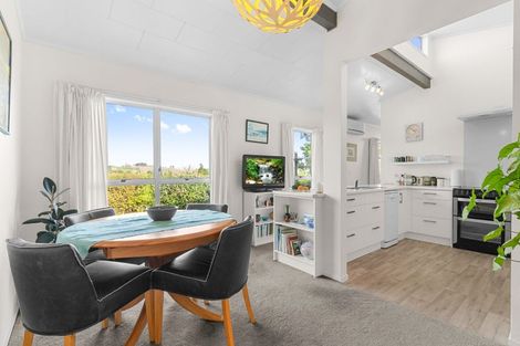 Photo of property in 2 Montaine Place, Maungaturoto, 0520