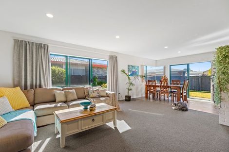 Photo of property in 88 Evans Road, Papamoa Beach, Papamoa, 3118