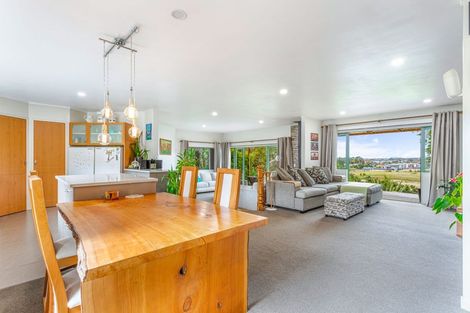 Photo of property in 1/199 Birdwood Road, Massey, Auckland, 0614