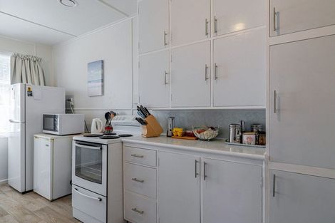 Photo of property in 39 Andrew Avenue, Roslyn, Palmerston North, 4414