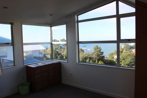 Photo of property in 19 Milne Terrace, Island Bay, Wellington, 6023